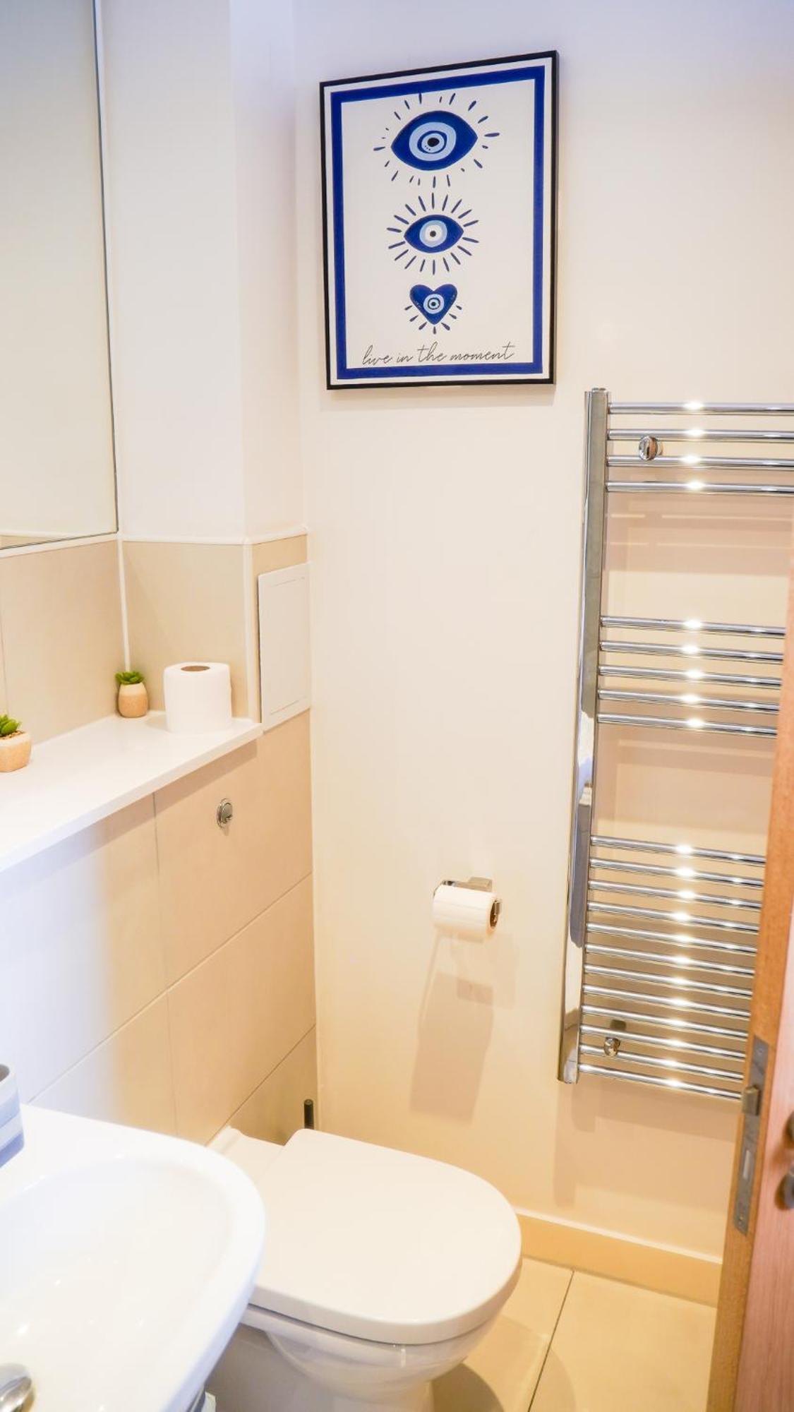Manchester City Centre Apt With Balcony & Free Parking - Including Free 1-Hour Late Check-Out For Bookings On The 29Th 31St May, Justeat Voucher For 2-Night Stays Minimum! Exterior photo