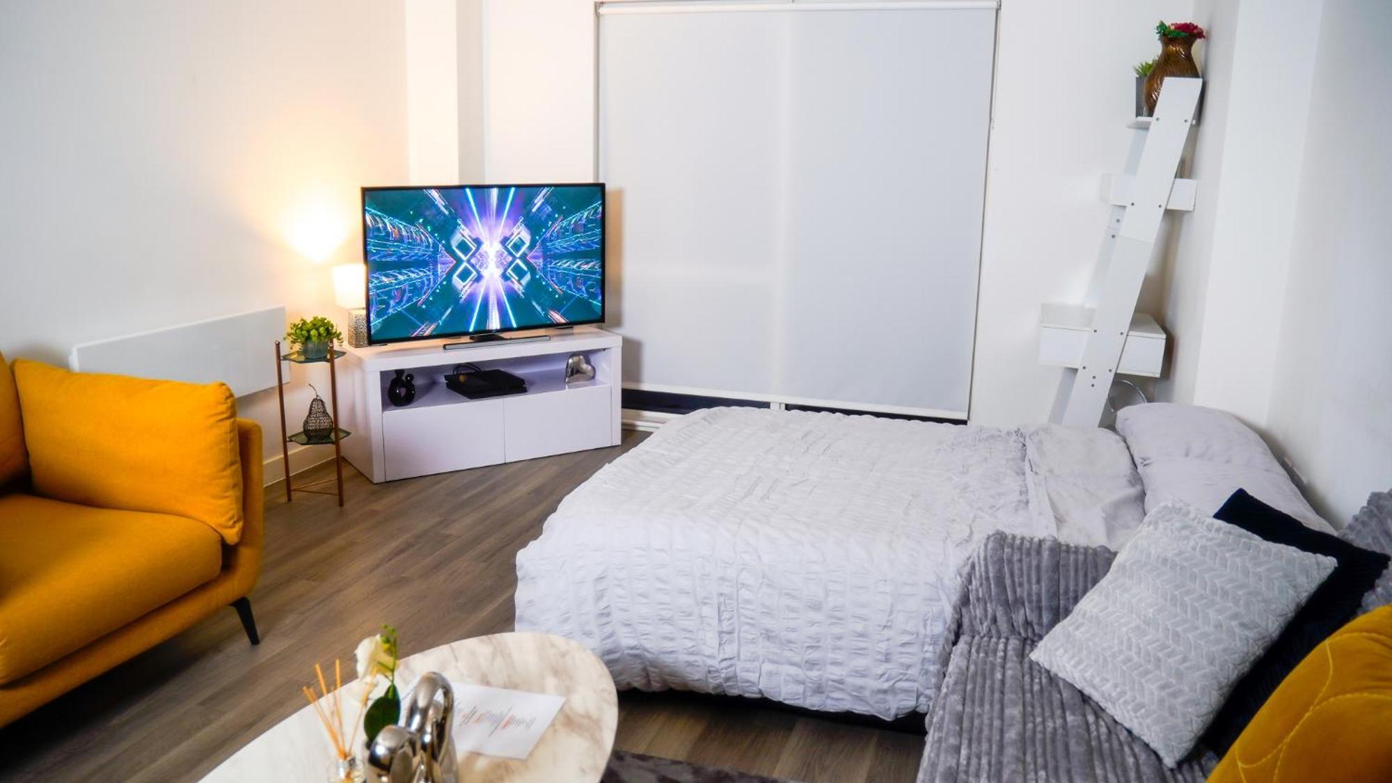 Manchester City Centre Apt With Balcony & Free Parking - Including Free 1-Hour Late Check-Out For Bookings On The 29Th 31St May, Justeat Voucher For 2-Night Stays Minimum! Exterior photo